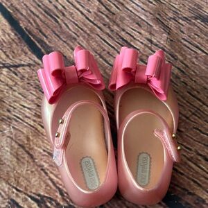 Mini Melissa Pink Dress Shoes with Bow‎